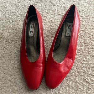 Vintage Talbots red low heel shoes
